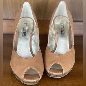 Moda Spana Tan Peep Toe Heels